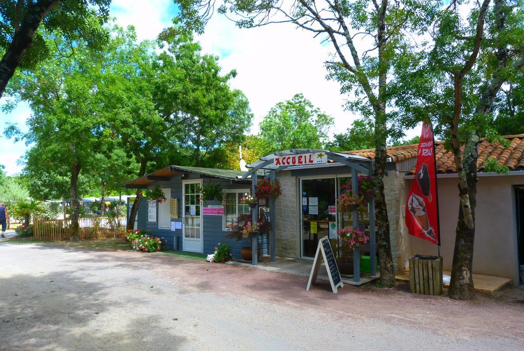 Camping La Maurie Foulerot Exterior foto